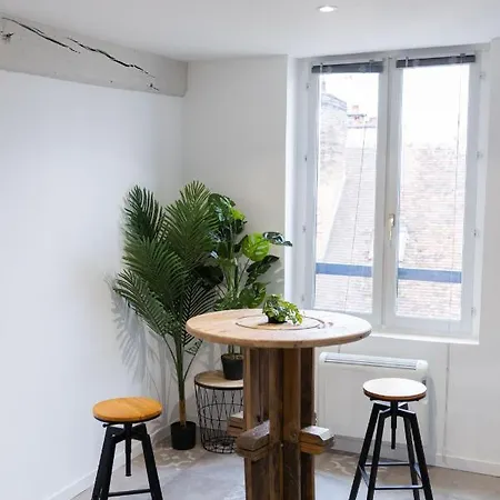 Doux Cocon Tropical Au Coeur Du Centre Appartamento